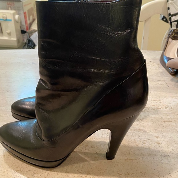 Prada heeled booties - Picture 2 of 4